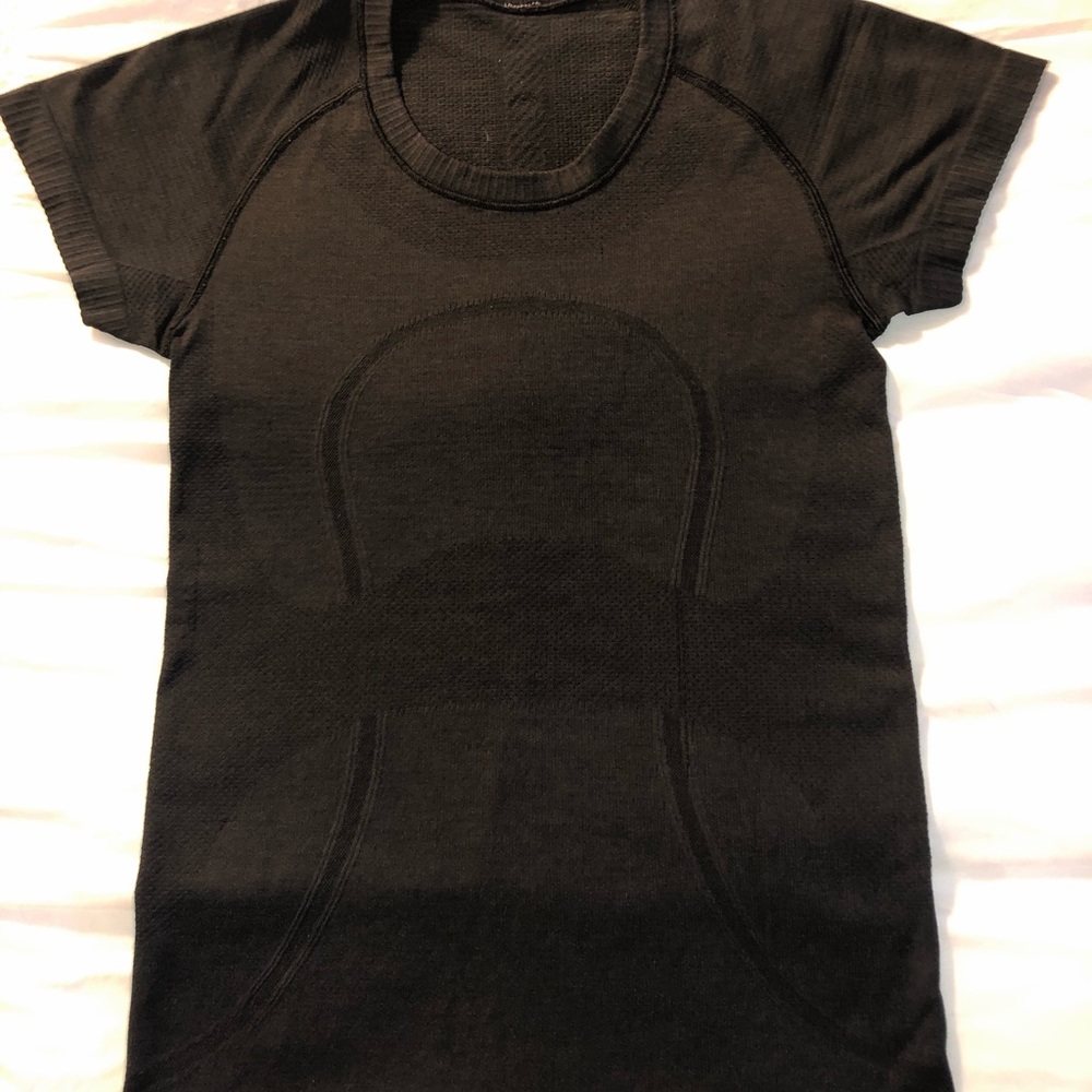 Lululemon top